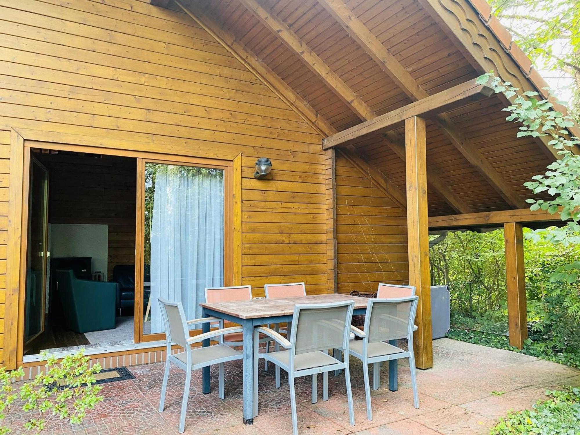 Ferienhaus Svenja, Wiefelstede-Lehe Exteriör bild